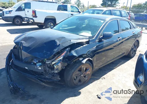 2021 Hyundai Elantra Sel z USA, uszkodzony, nr VIN KMHLM4AG7MU125222